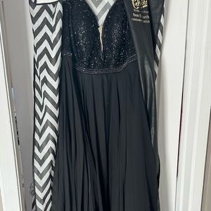 Sherri Hill Prom Dress Size 18 Black